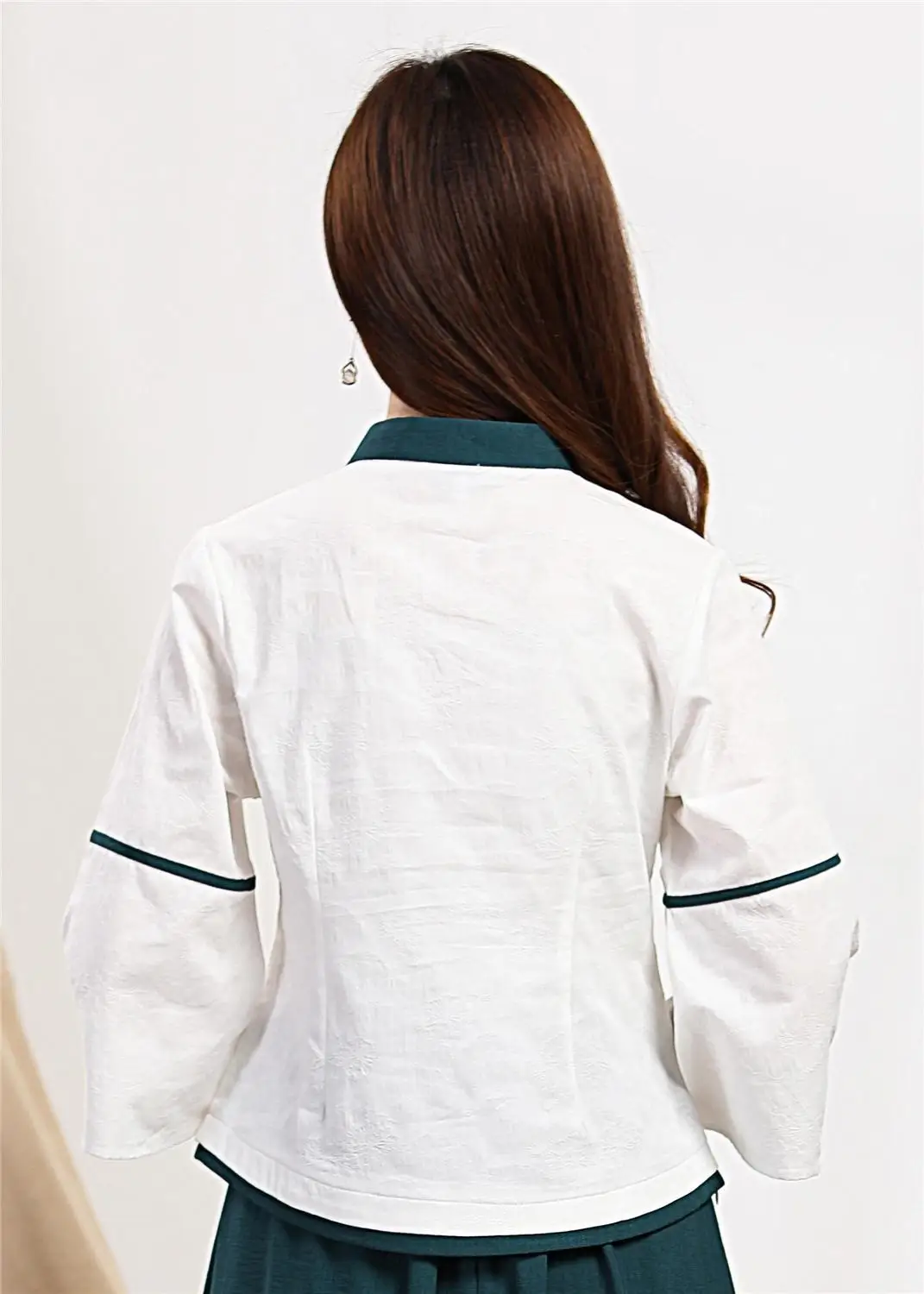 

Shanghai Story chinese Blouses Woman's Blend Linen cheongsam Shirt Chinese Style Top Chinese Blouse For Women 4 Style
