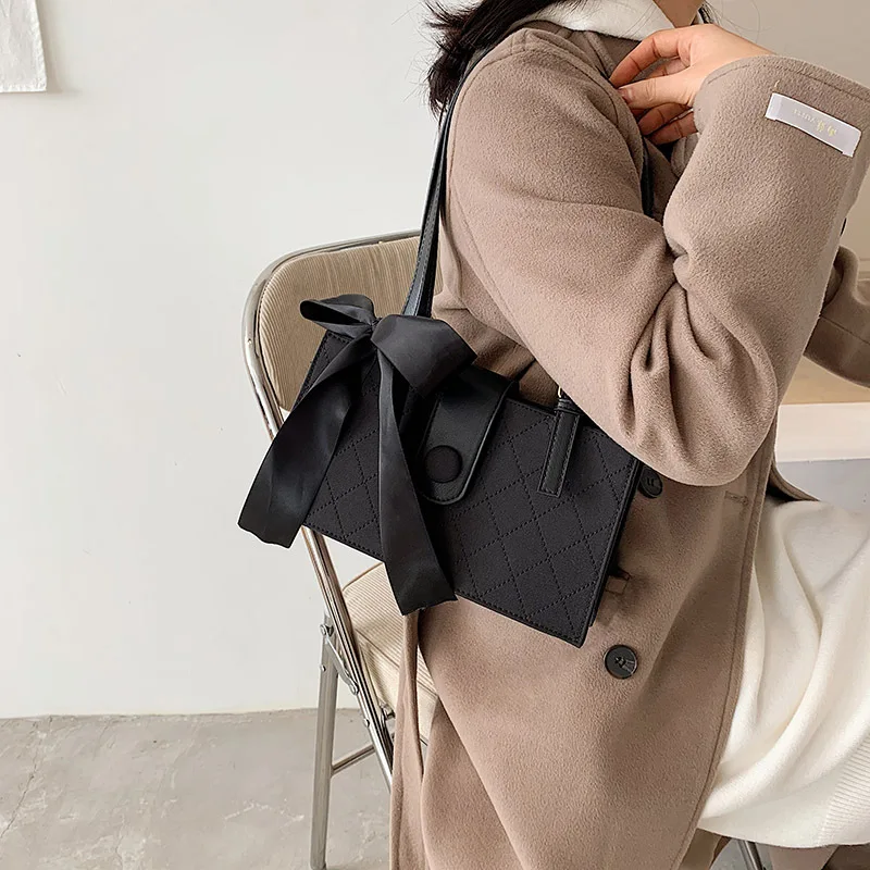 

Women's Bag 2021 Spring and Summer New Fashion Underarm Large Capacity Shoulder Messenger Bag Internet Celebrity Rhombus