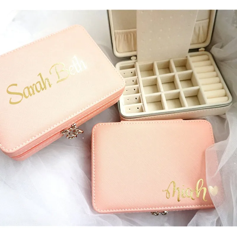 

Персонализированный Чехол для украшений с монограммой, органайзер для украшений в подарок подруге невесты, подарок на день рождения, Дорож...