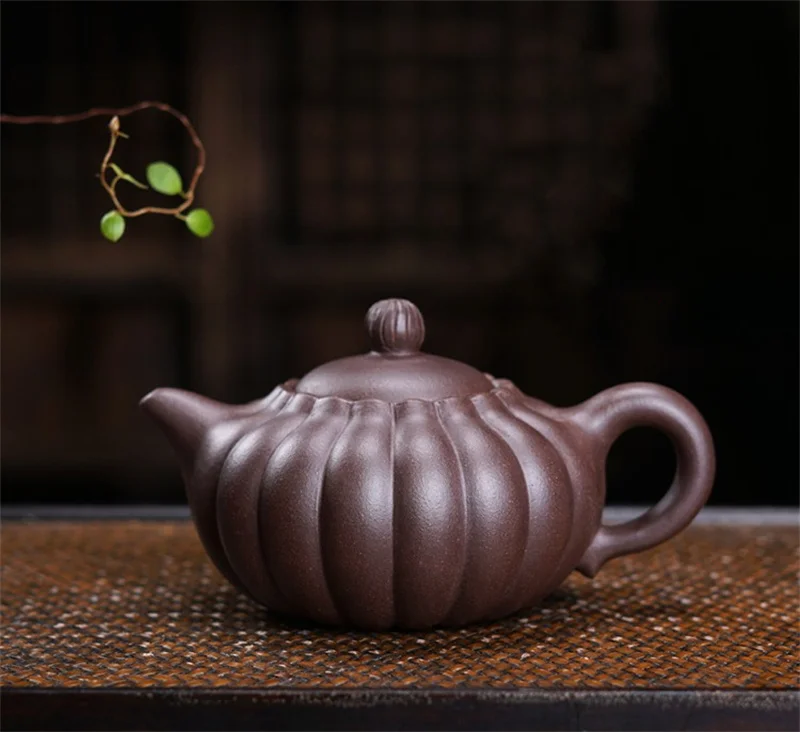 

Yixing Фиолетовый Глиняный чайный горшок, необработанная руда, фиолетовая грязь, лепестки Хризантемы, полностью ручной работы, индивидуальный...