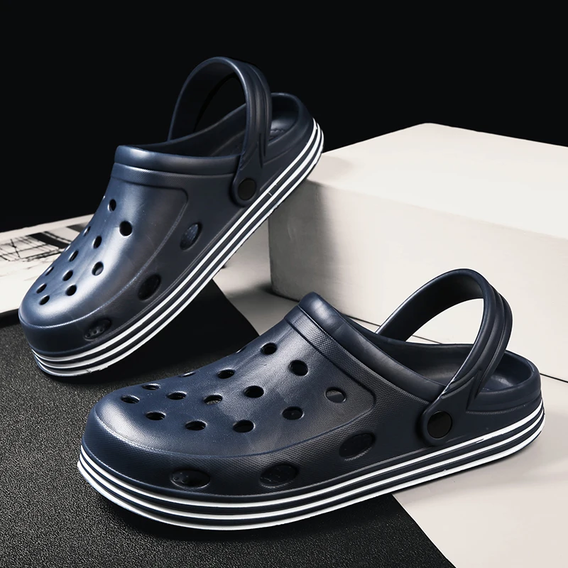 

Classic Clogs Men Sandals 2021 Summer Casual Lightweight EVA Garden Shoes Outdoor Slippers Beach Water Shoes Slip on Mules