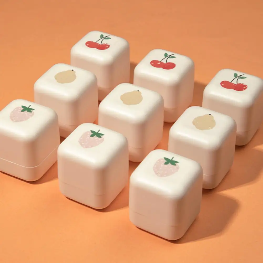 Помада для губ Lip Stick Fadeless Exquisite Elegant Makeup Base в трех натуральных цветах с растительным бальзамом Chapstick для девушек в раздевалке.