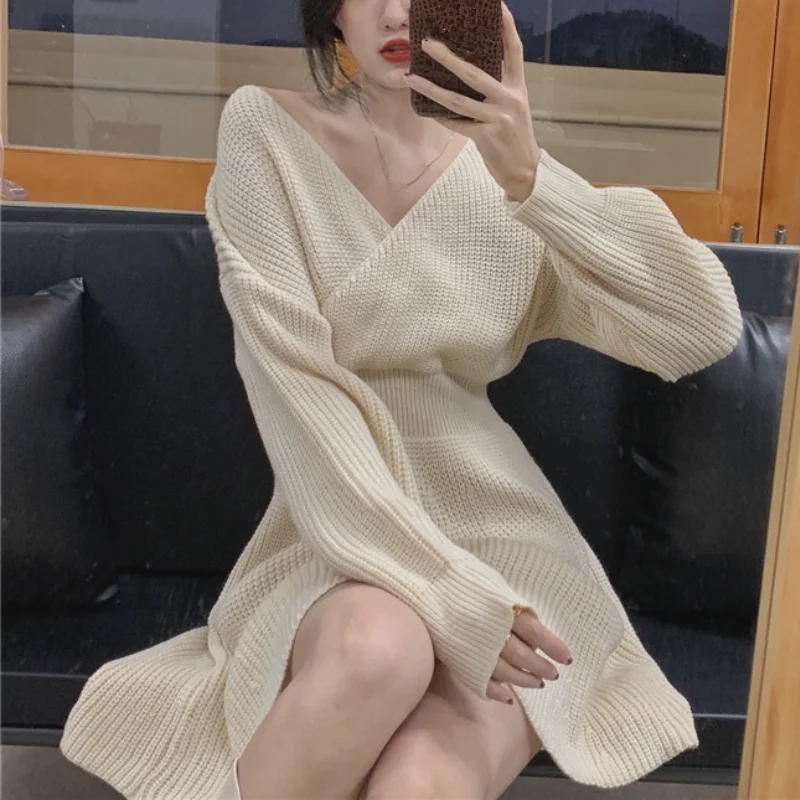 

2021 Atumn Knitted Dress Women Long Sleeve V-Neck Sexy Pure Color Elegant Sweater Mini Dress Female Party One Piece Dress Korean