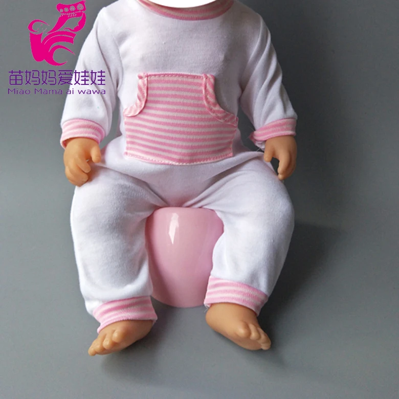 Белая рубашка и красные брюки на бретелях подходят для куклы 18 дюймов/43 см