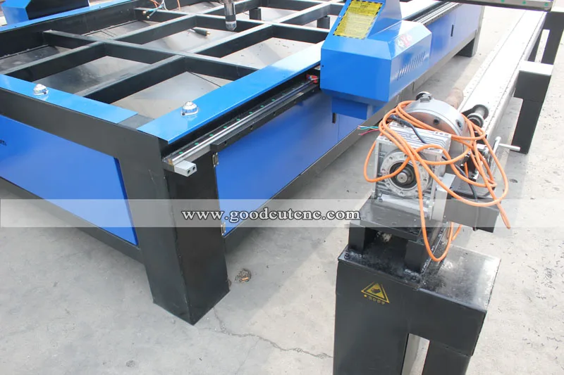 

China 1530 size huayuan power tube pipe plasma cutting machine with rotary device