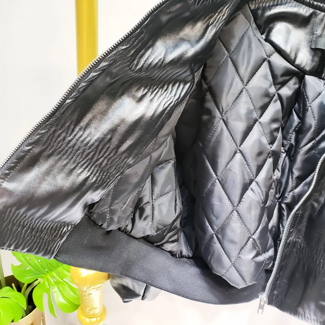L77street PU embossed sheepskin soft French lantern sleeves short paragraph plus cotton padded cotton clothing leather jacket