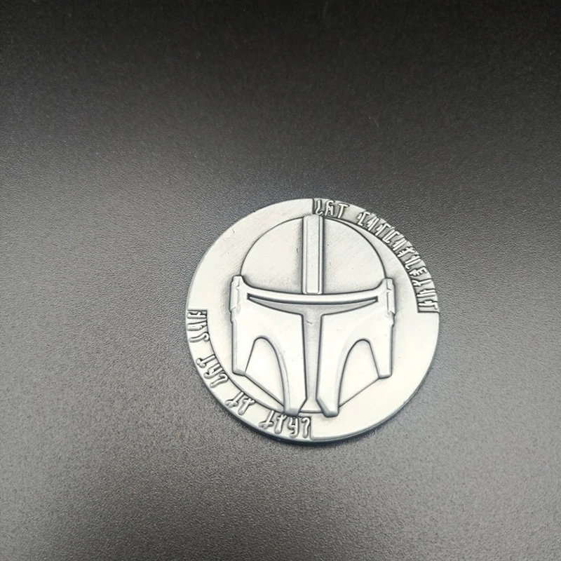 

Movie Mandalorian Coin Necklace Cosplay Costume Props Badge Star Wars Jewelry Collection Bounty Hunter Boba Fett Metal Gift