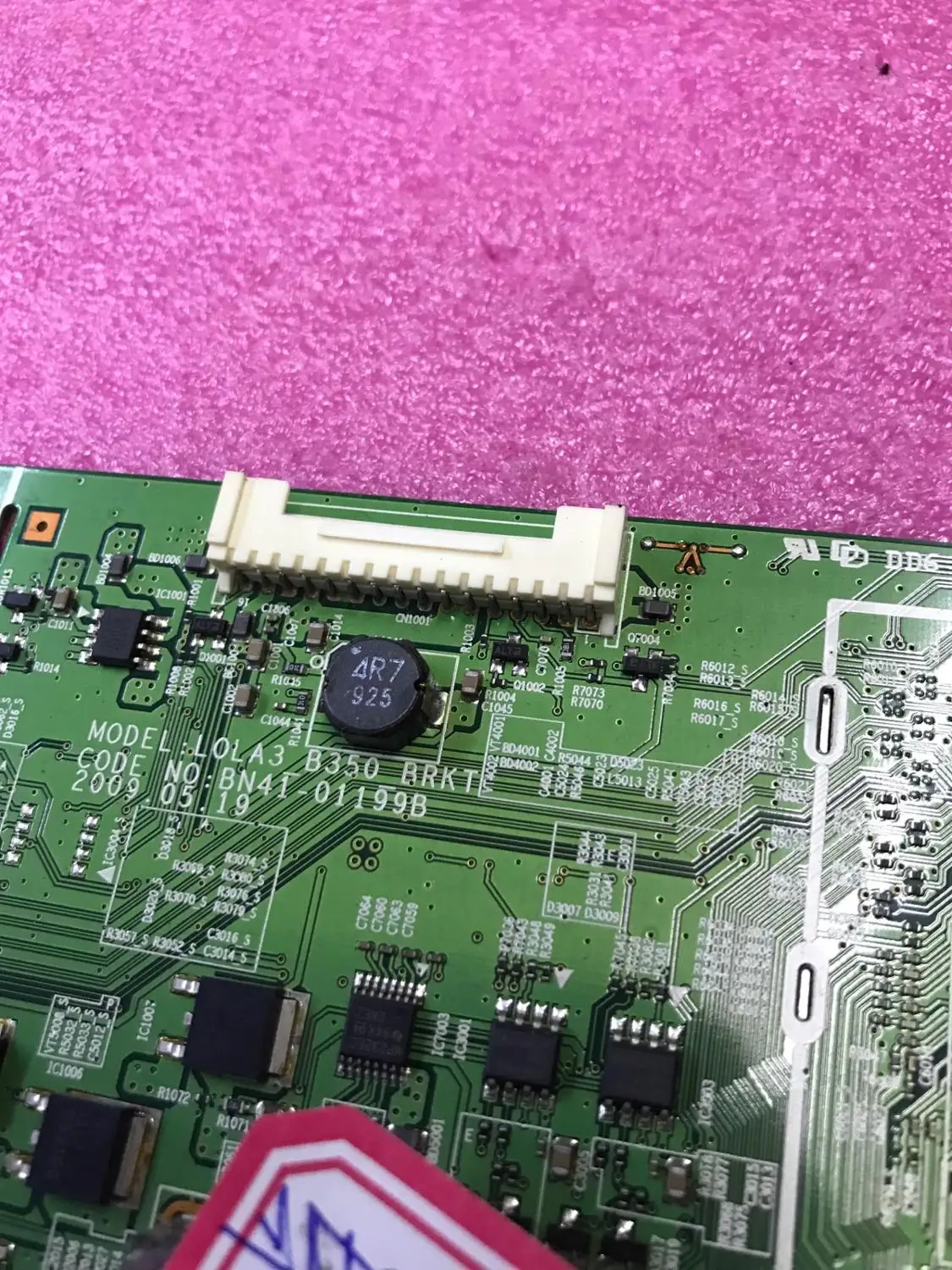 

Original disassemble LA32B350F1 32B360C5 motherboard BN41-01199A screen T315XW02 test