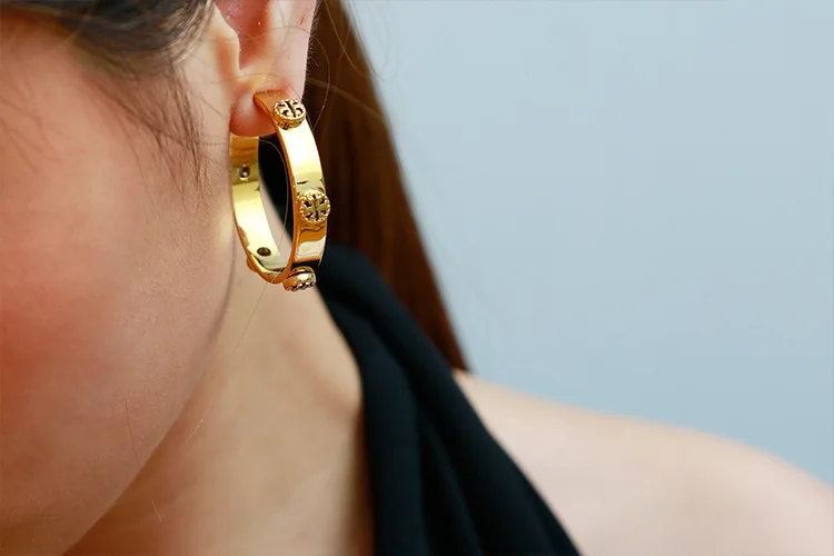 

Fashion hollow letters half-open metal earrings earrings