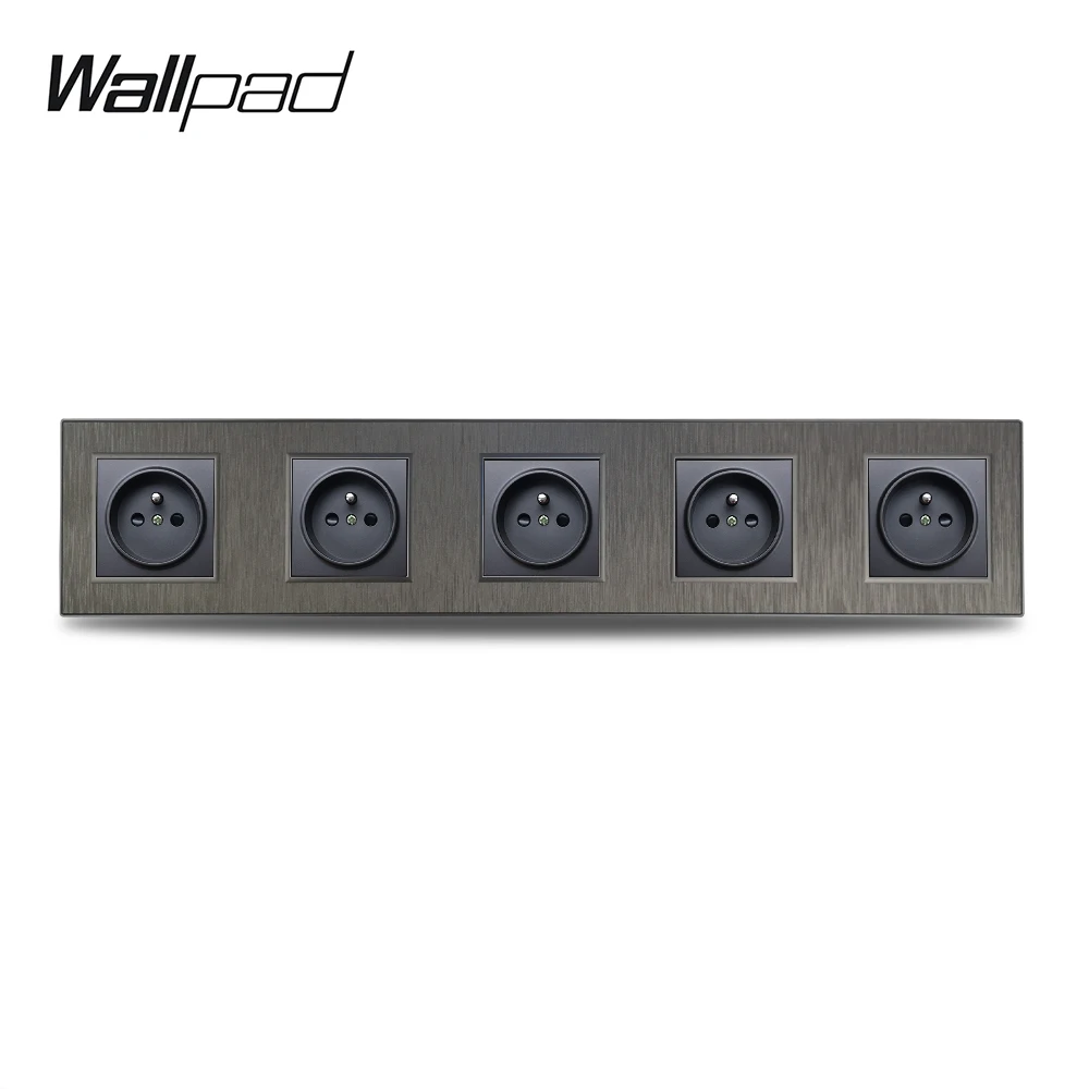 Настенная электрическая розетка Wallpad S6 Quintuple с 5 отверстиями черная серебристая