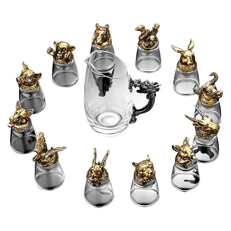 

Antique Imitation Chinese Antique Crystal Glass Wine Set Creative White Wine Glass 12 Gift Box Set with Tray gift set for men