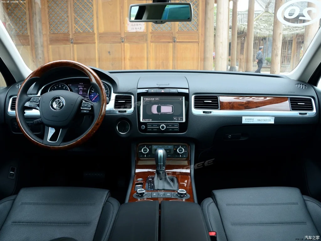 Автомагнитола на Android с вертикальным экраном для Volkswagen Touareg 2010-2017 мультимедийный