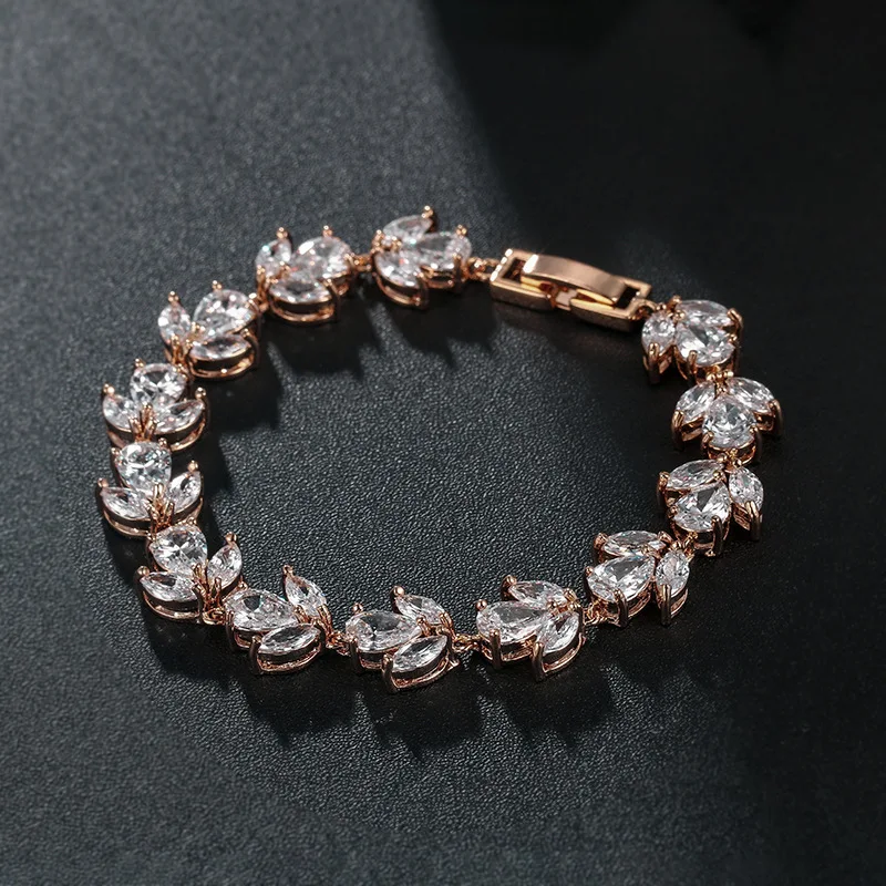 

European and American hot-selling micro-inlaid zircon jewelry super flash bridal wedding bracelet women