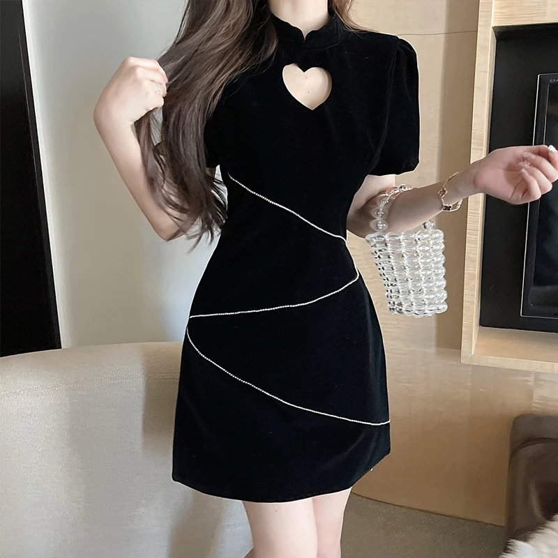 

Black Love Hollow Velvet Dress Female Waist Temperament French Lady Elegant Sexy Hot Girl High Waist Was Thin Early Spring New