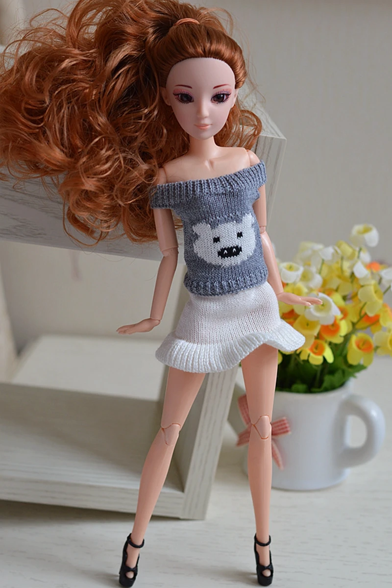 

Grey Cute Bear Causal Knitted Sweater Clothes For Barbie Dollhouse Skirts Top Shorts Clothes Outfits For 1/6 BJD Doll Accessory