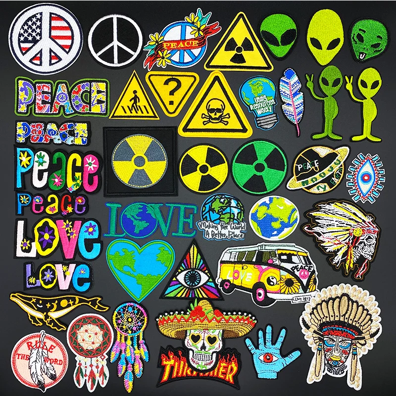 Нашивка Alien earth с надписью PEACE & LOVE аппликация для одежды джинсов курток кепок