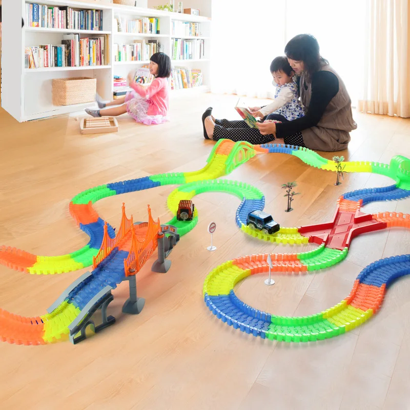 Горячие колеса светящаяся железная дорога волшебный гоночный трек игровой набор