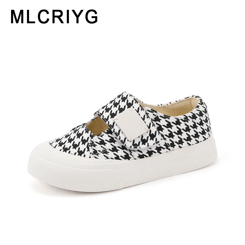 

Детские спортивные кроссовки, сетчатая холщовая обувь, Брендовые повседневные, для мальчиков и девочек, кроссовки зеленого цвета на массив...