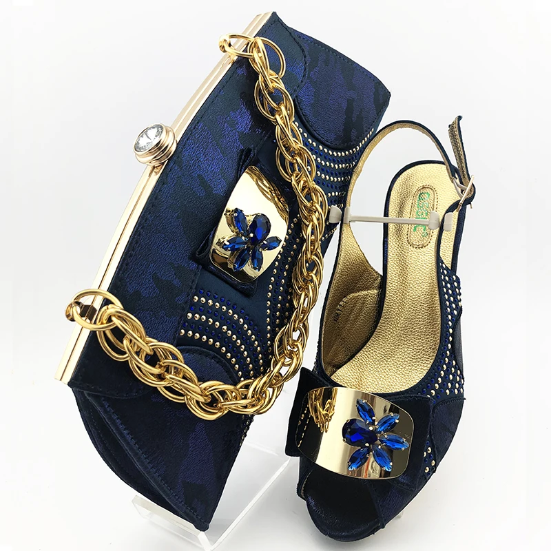 Italian Newest Special Rhinestone and Metal Decoration Style Women Shoes and Bag Set in Gold Color  