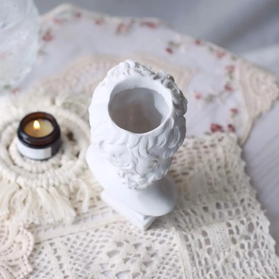 Small Vase David Sculpture Resin Pen Holder Desk Organizer Makeup Brush Organizer Flower Pot Vase Resin Art Craft Decor