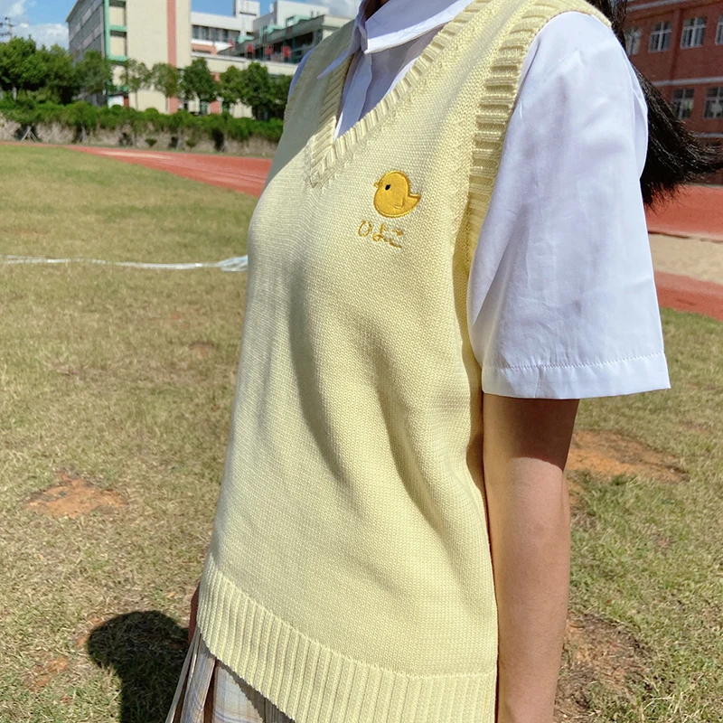 Женский трикотажный жилет без рукавов с V-образным вырезом | Тематическая одежда