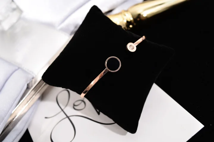 

Fine Jewelry titanium steel rome numerals bangle fashion jewelry rose gold bracelet black round wristlet jewel lover women gifts