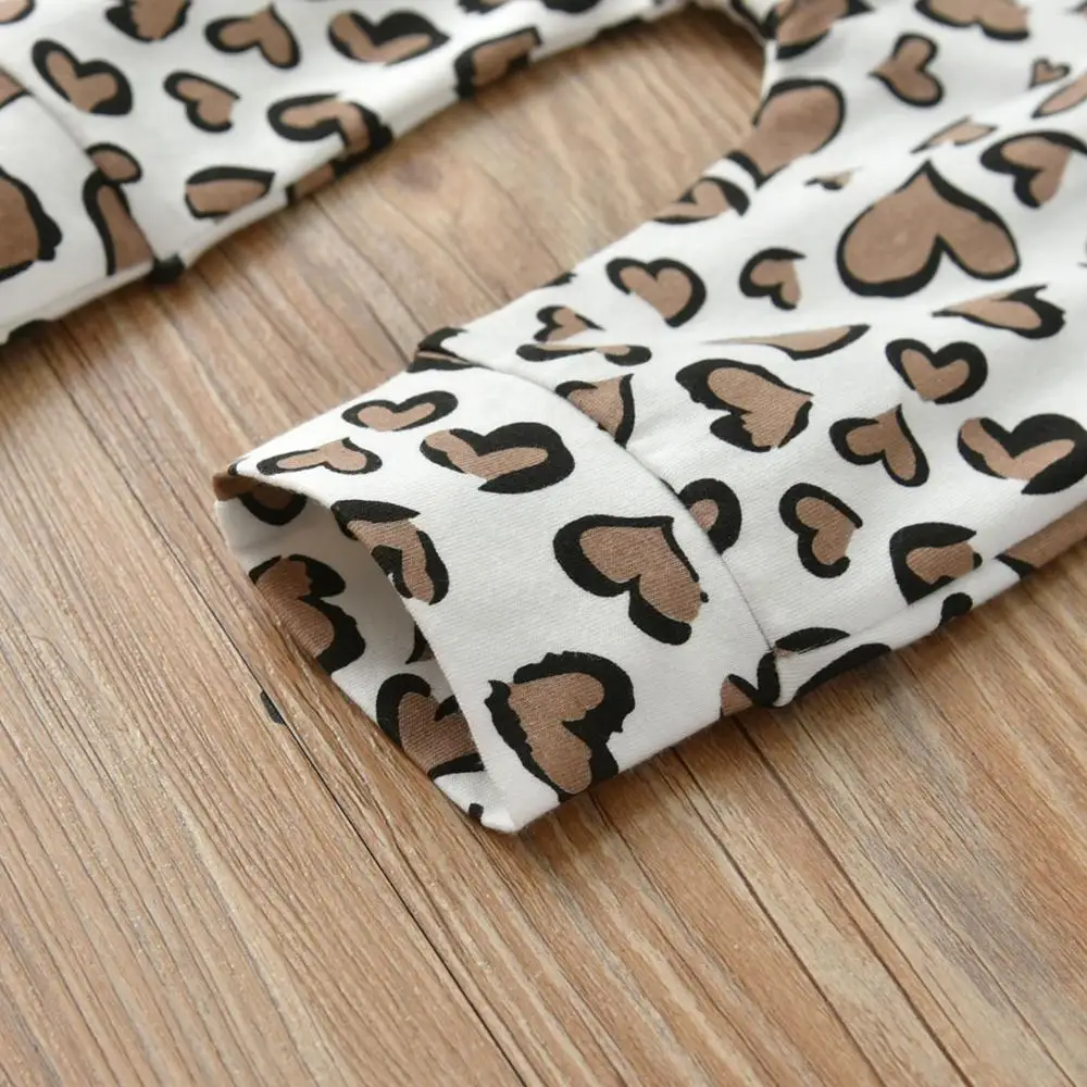 

2Pcs Newborn Baby Girls Clothes Set Cotton Hearts Print Infant Long Sleeve Jumpsuit+Headband Toddler Girls Clothing