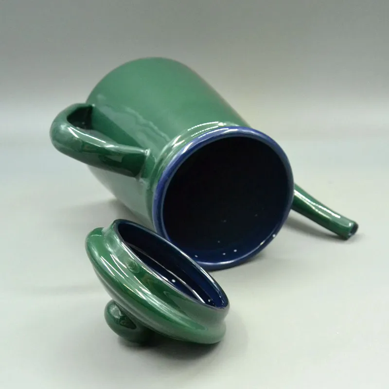 Эмалированный кофейник эмалированный горшок для воды вина. В скандинавском