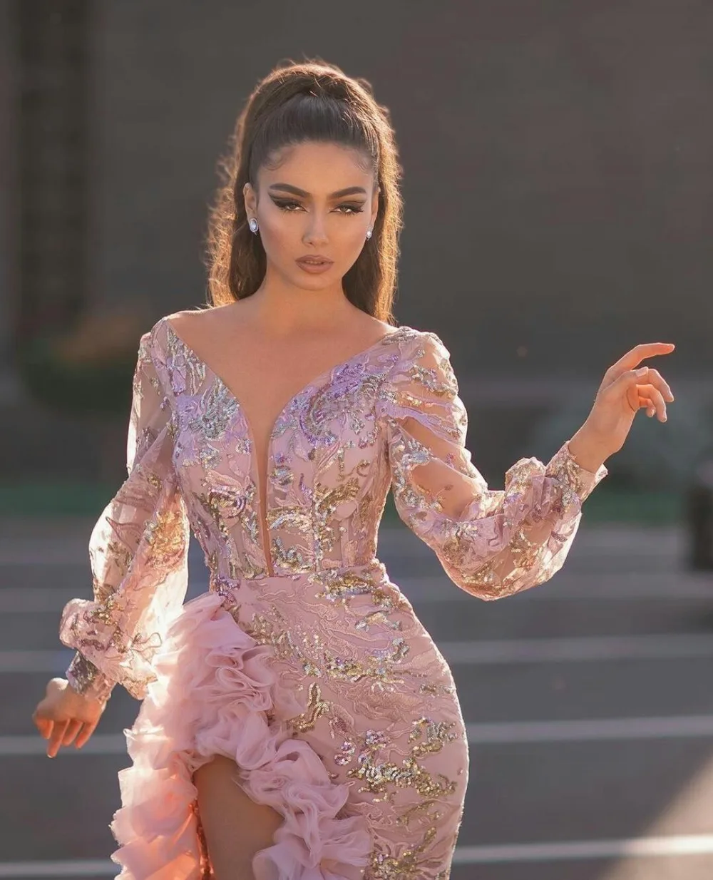 Женское платье с юбкой годе Aso Ebi розовое кружевное длинными рукавами разрезом