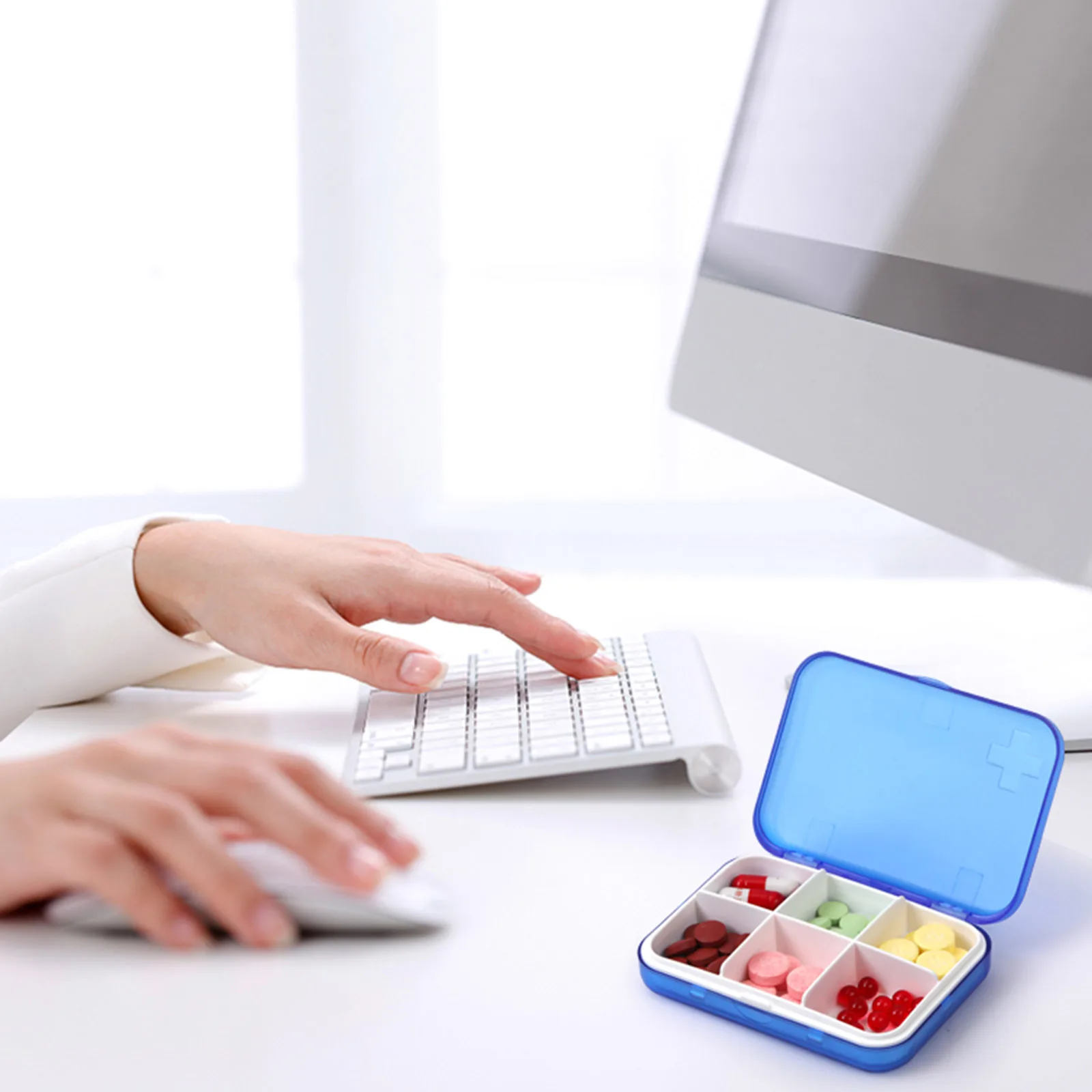 

Pill Organizer 7 Days Portable Daily Pill Cases for Holding Pills Box Compartments Travel Pill Dispenser Holder Container Weekly