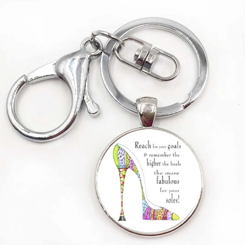 Винтажная Мода подходящая обувь для девушек и она может покорить мир брелок