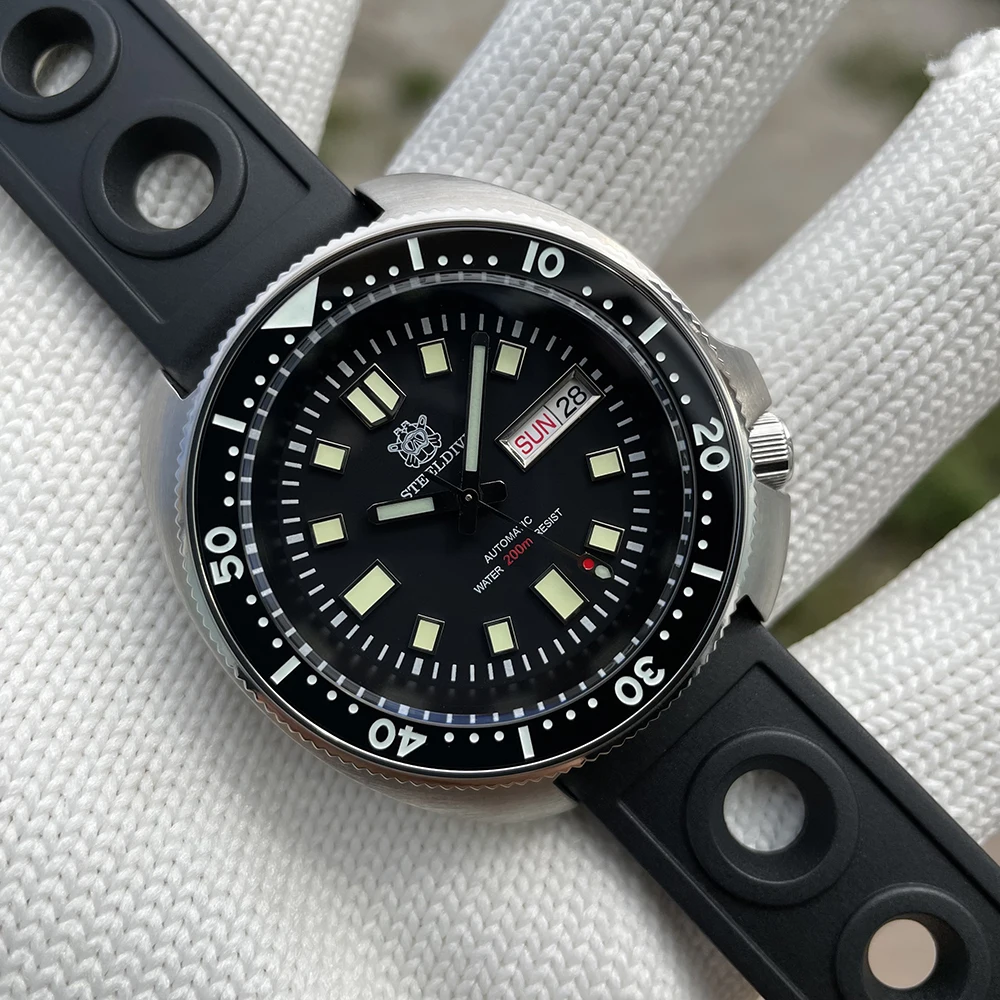 

Steeldive ​SD1970W 2021 New Men's Mechanical Watch Luxury NH36 Automatic Watch For Men 20ATM Luminous Week Display Dive Watch