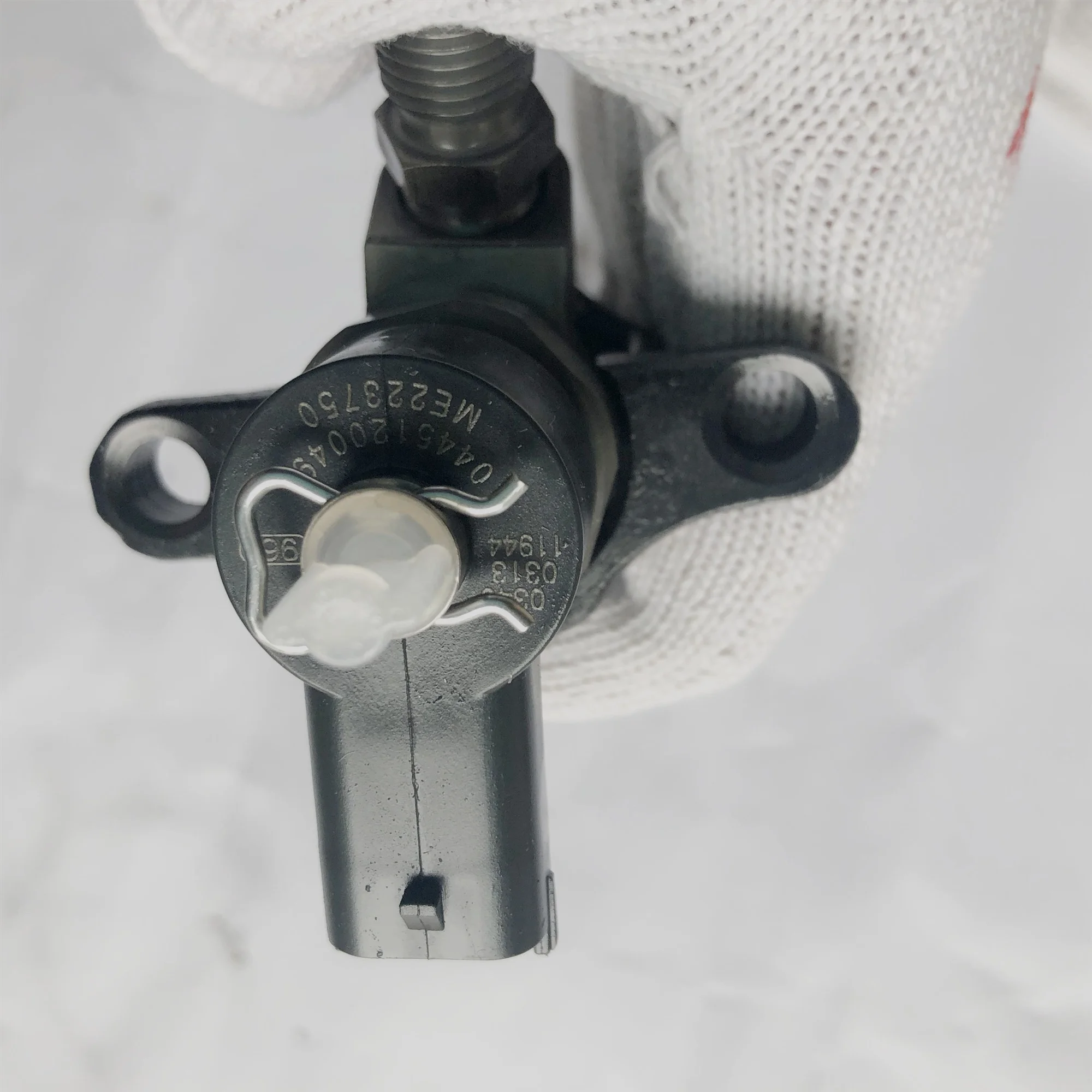 

New aftermarket fuel injector 0445120049 for ME223750 diesel injector fuel