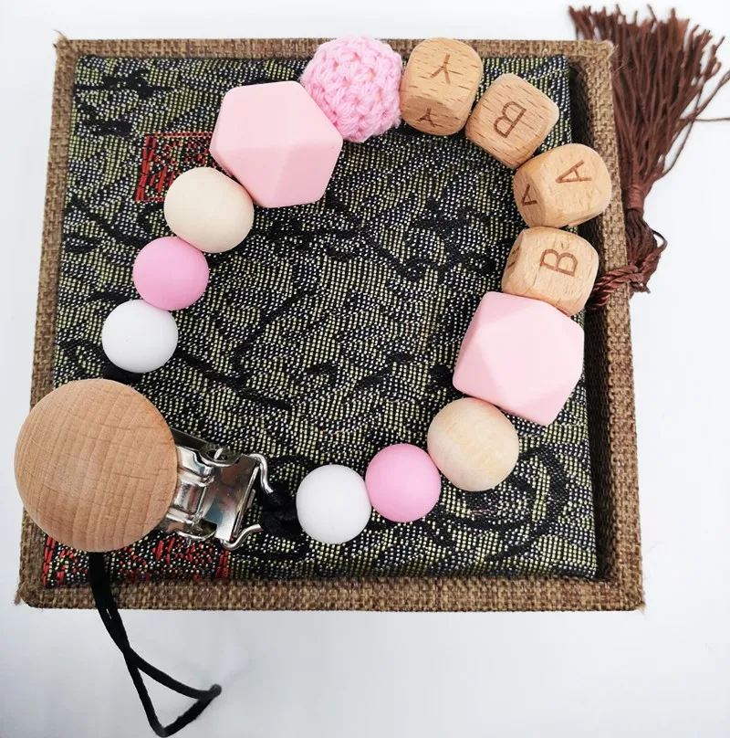 Именной зажим сделай сам для соски пустышки детская деревянная игрушка