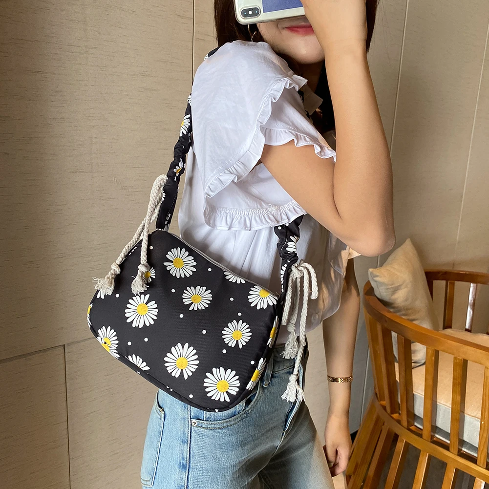 

Женские сумки через плечо с маргаритками и цветами, простая Холщовая Сумка для денег, сумка через плечо, простая универсальная Молодежная ж...