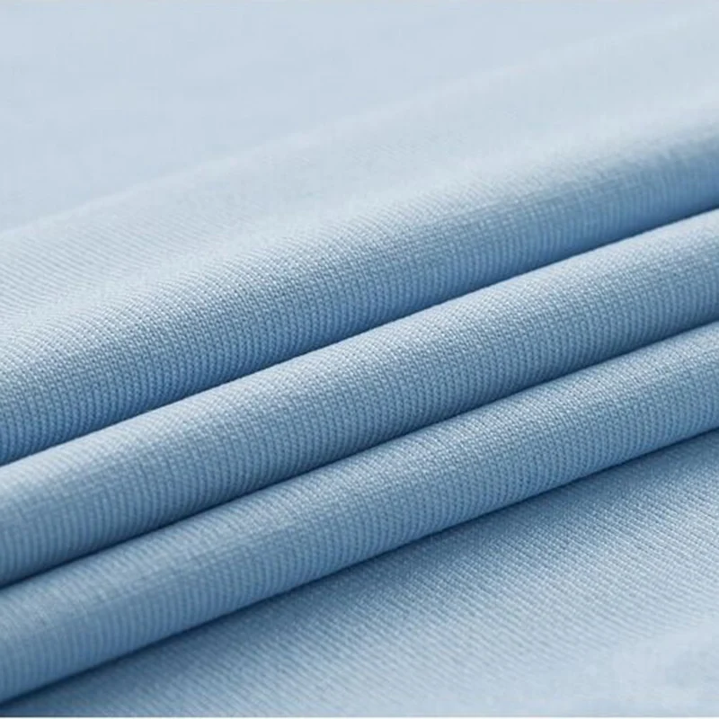 Футболка мужская быстросохнущая из вискозы приталенная модная однотонная