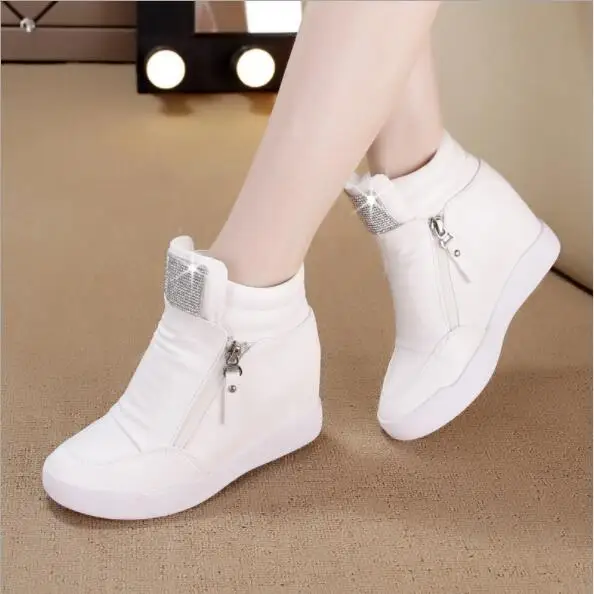 white shoes Брендовые осенне-зимние ботинки на танкетке; женская обувь с увеличенной платформой; женская модная повседневная обувь на молнии; botas; V561 - Цвет: white shoes