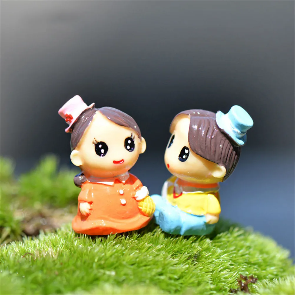 

Lovers Couple Sitting Doll Figurine Decoration for Cake decorations Plant Micro Landscapes Desktop Mini Ornaments Scenes decor