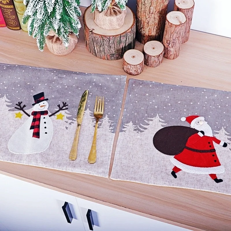 

Santa Claus Snowman Pattern Cloth Table Mat, 43 Cm, New Year Home Decorations, Restaurant, Hotel Christmas Advent Scene Dress Up