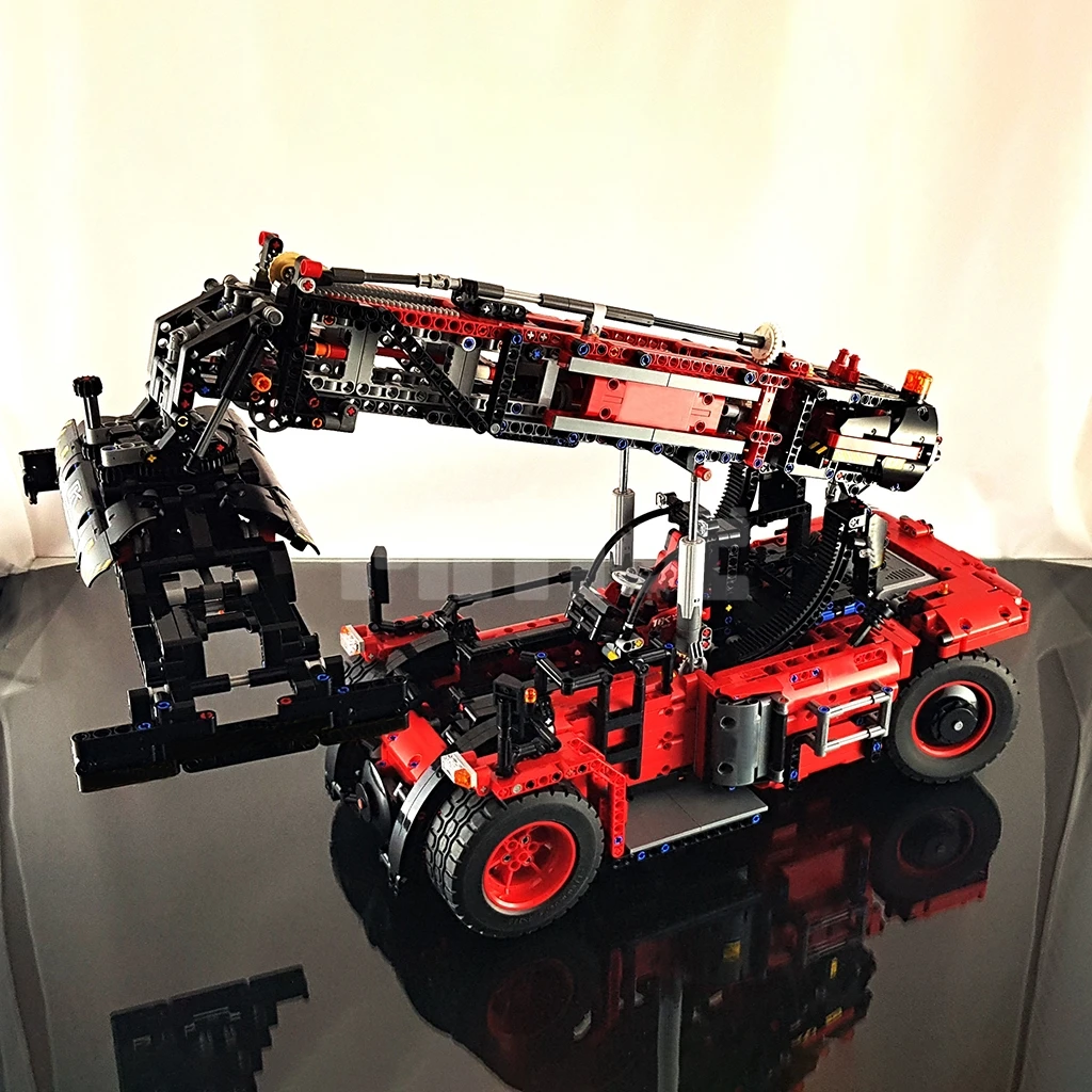 Фото Moc-56222 большой контейнер, фронтальный кран, 3500 шт., технология сращивания строительных блоков в сборе, Новогодний подарок №3