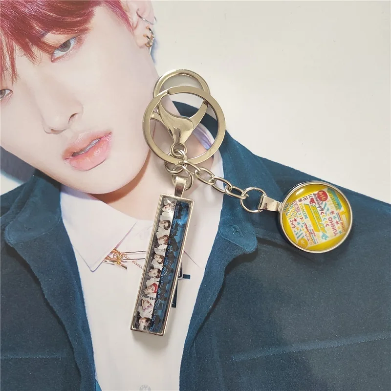 

KPOP ATEEZ Ladder ANSY MetalKeychains ANSWER New Album Jin Hongzhong HONG JOONG Peripheral Keychain Korea Group Thank You Cards