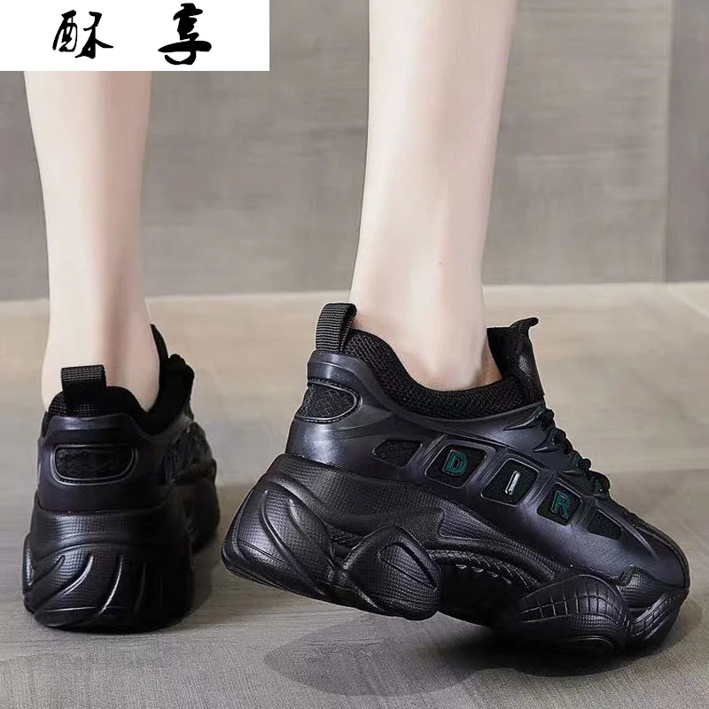 

2021 Spring New Women's Chunky Sneakers Fashion Comfortable Platform Shoes Women Vulcanized Shoes Lace-up Solid Color Dad Shoes