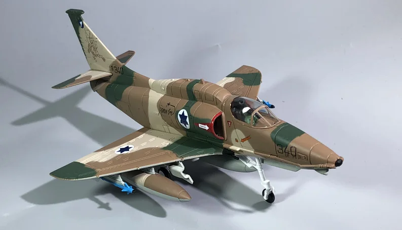 Модель WLTK из Израиля IAF A-4M Skyhawk Fighter 1/72 литые под давлением |