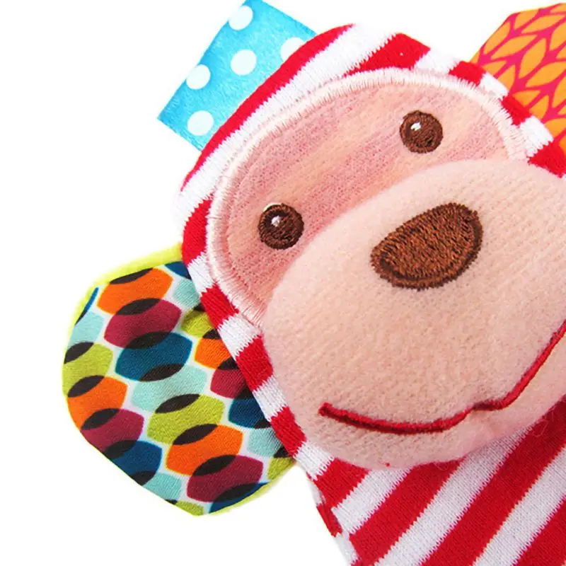 

Hot Cute Animal Soft Baby Socks Toys Wrist Rattles And Foot Finders For Baby Boy Or Girl New Baby Gift Infant Toys