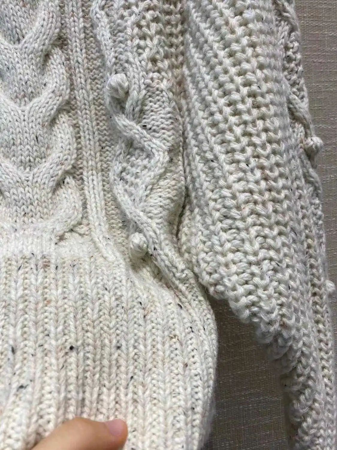 

2021 warm Jumper Woman Cream Flover Wool Blend Cabel Twist Sweater Thick Round Neck Drop Shoulder Fashion Winter Knits pullovers