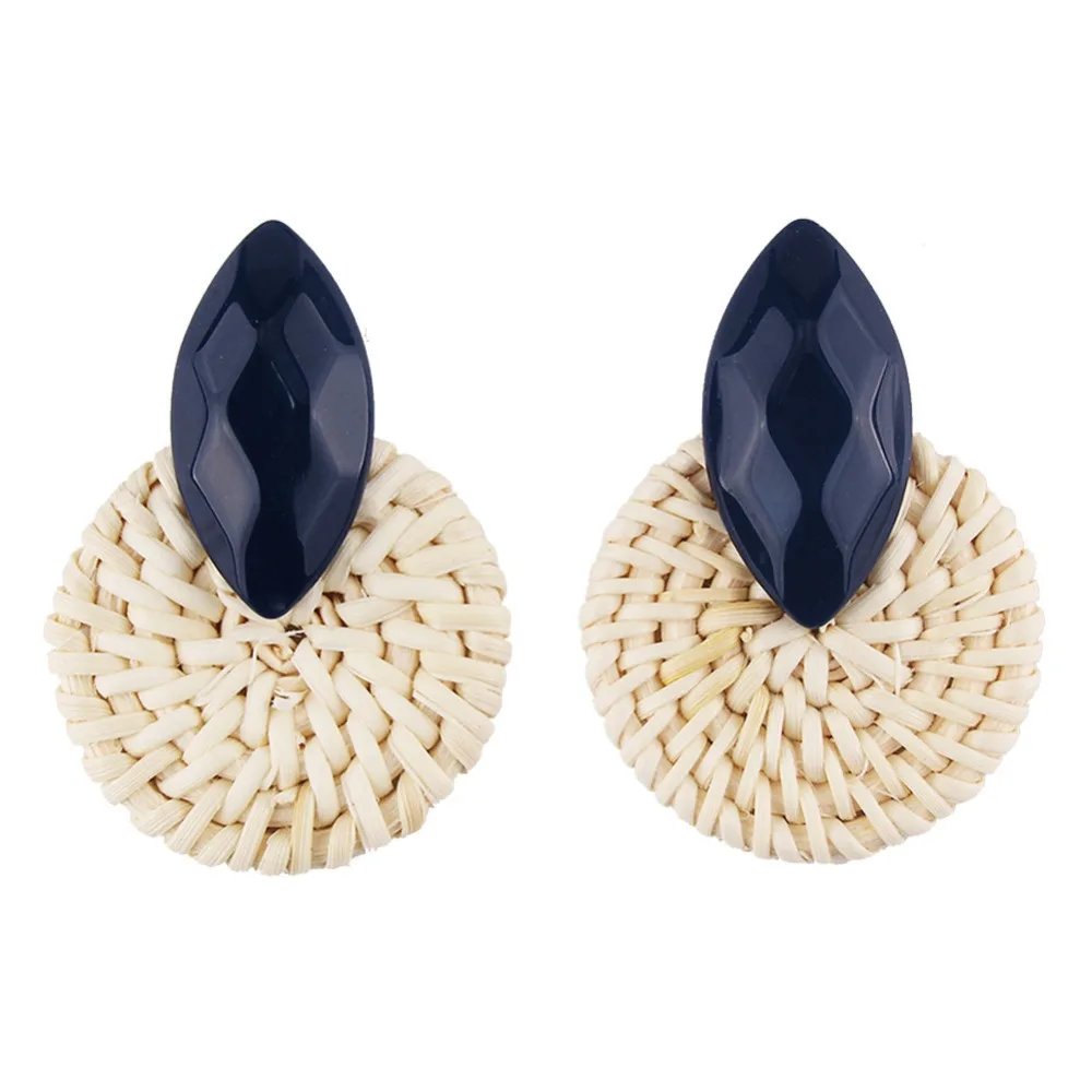Dvacaman INS Fashion Statement Earrings Women Boho Rattan Knit Drop Earrings Wooden Dangle Earrings Wedding Jewelry Wholesale
