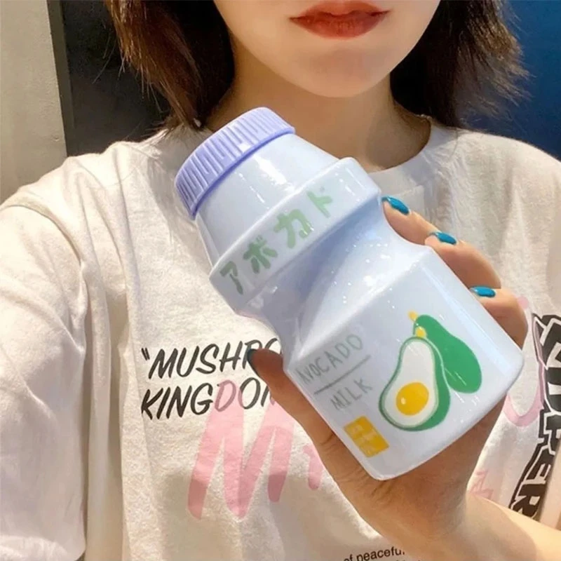 

Plastic Cute Yogurt Water Bottle 480ml Tour Drinking Bottle Yakult Shape Kawaii Milk Carton Shaker Bottle for Kids/Adult/Girl