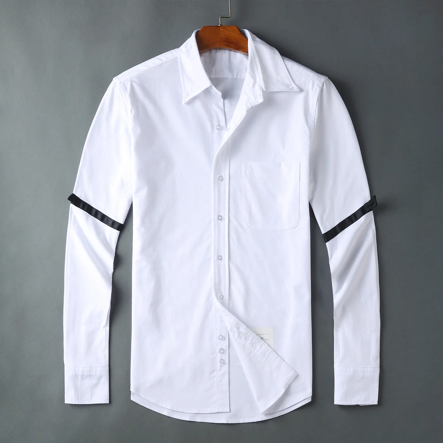 

Рубашка мужская приталенная с длинным рукавом, модная повседневная, с отложным воротником, из ткани Оксфорд, в черно-белую полоску, 2021