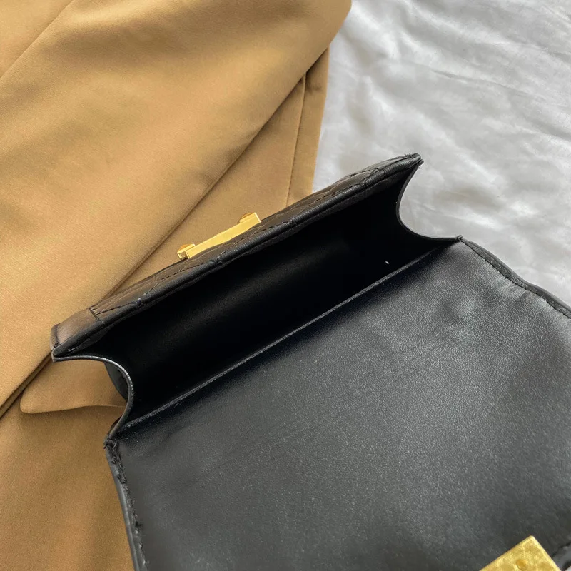 

Fashion Solid Color Metal Plate Decoration Women's Handbag All-match Diagonal One-shoulder Chain Bag Outdoor Leisure Ladies Bag