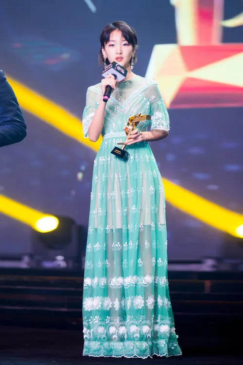 

Top Quality New 2020 Summer Long Party Wedding Women O-Neck Allover Luxury Embroidery Short Sleeve Elegant Green Long Maxi Dress